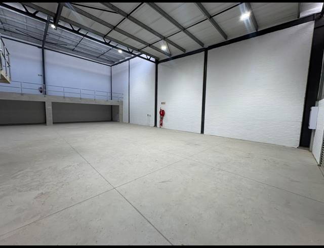 462.20M² WAREHOUSE TO LET IN FIRGROVE